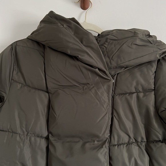 Lucky Brand Asymmetrical Mid Weight Puffer Army Green - Picture 2 of 6